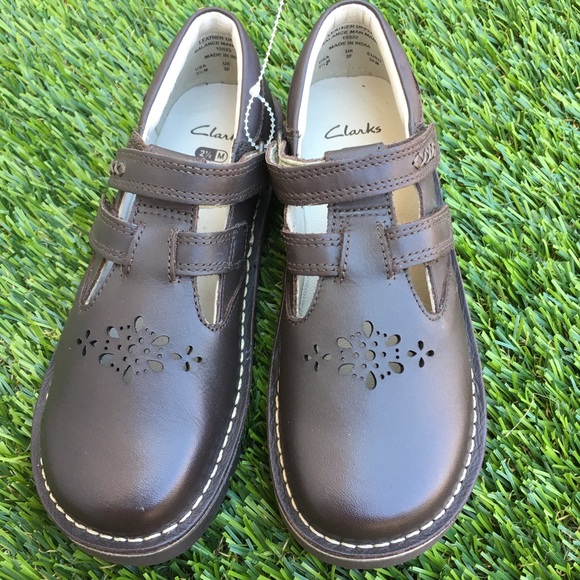 clarks shoes size 2.5